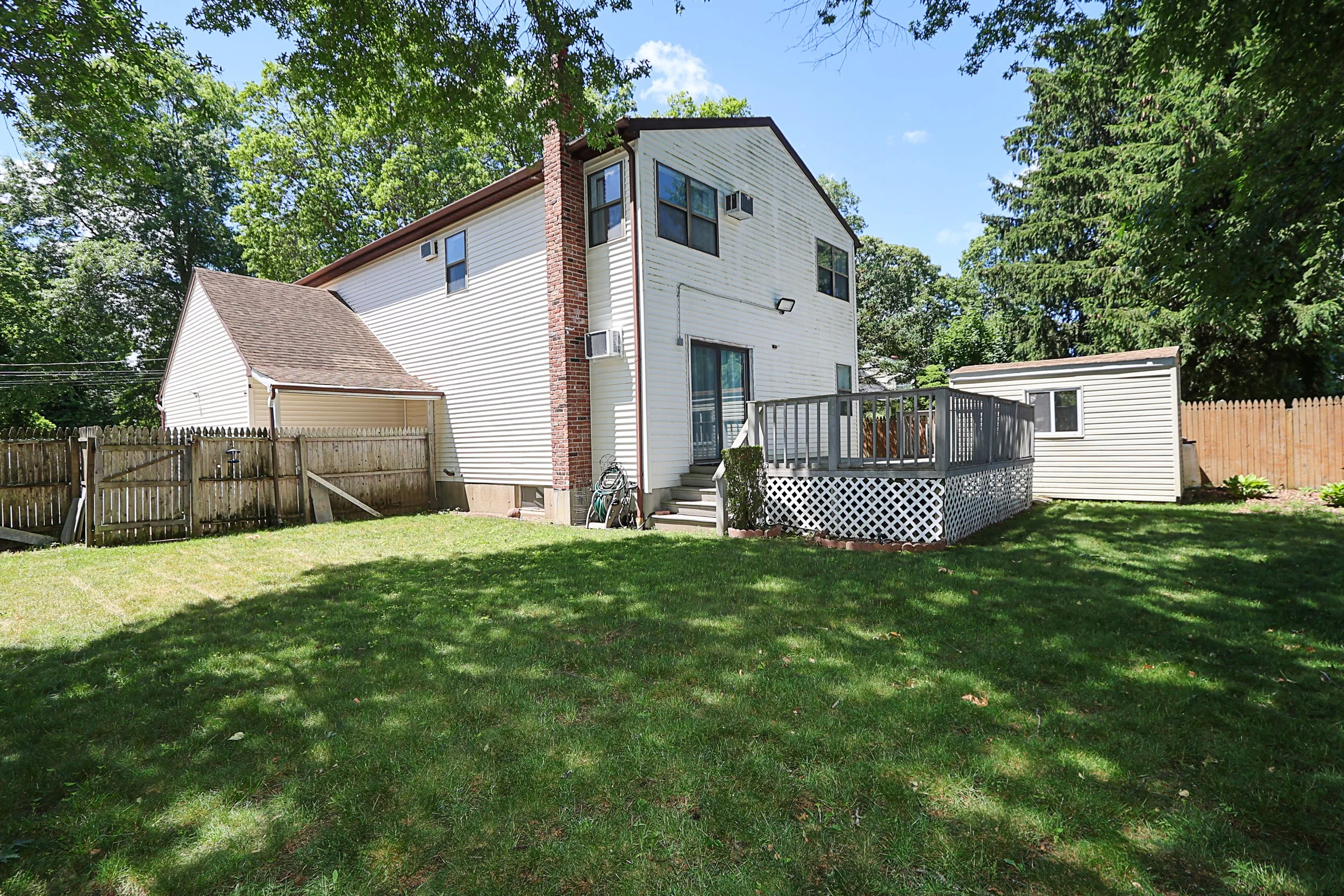 25a Reynolds St, Huntington Station 43.JPG