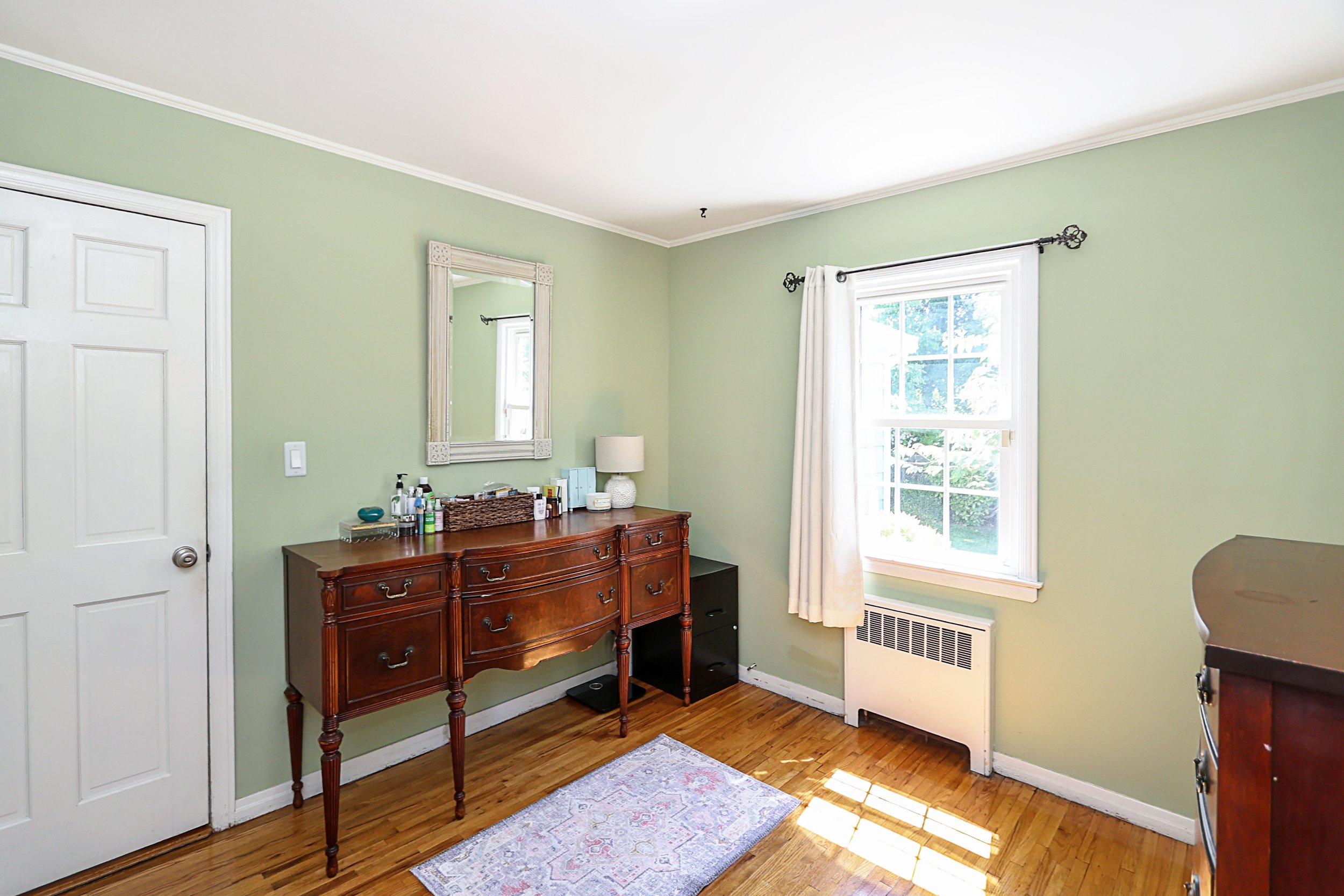15 Hemlock St, Merrick 21.JPG