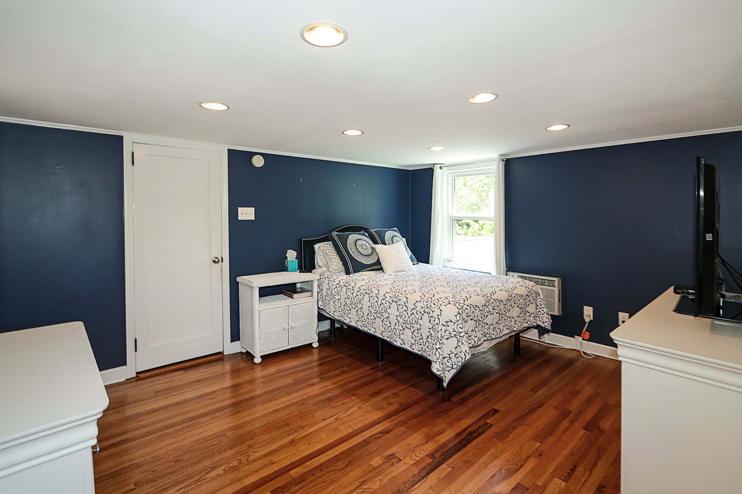 15 Hemlock St, Merrick 30.JPG