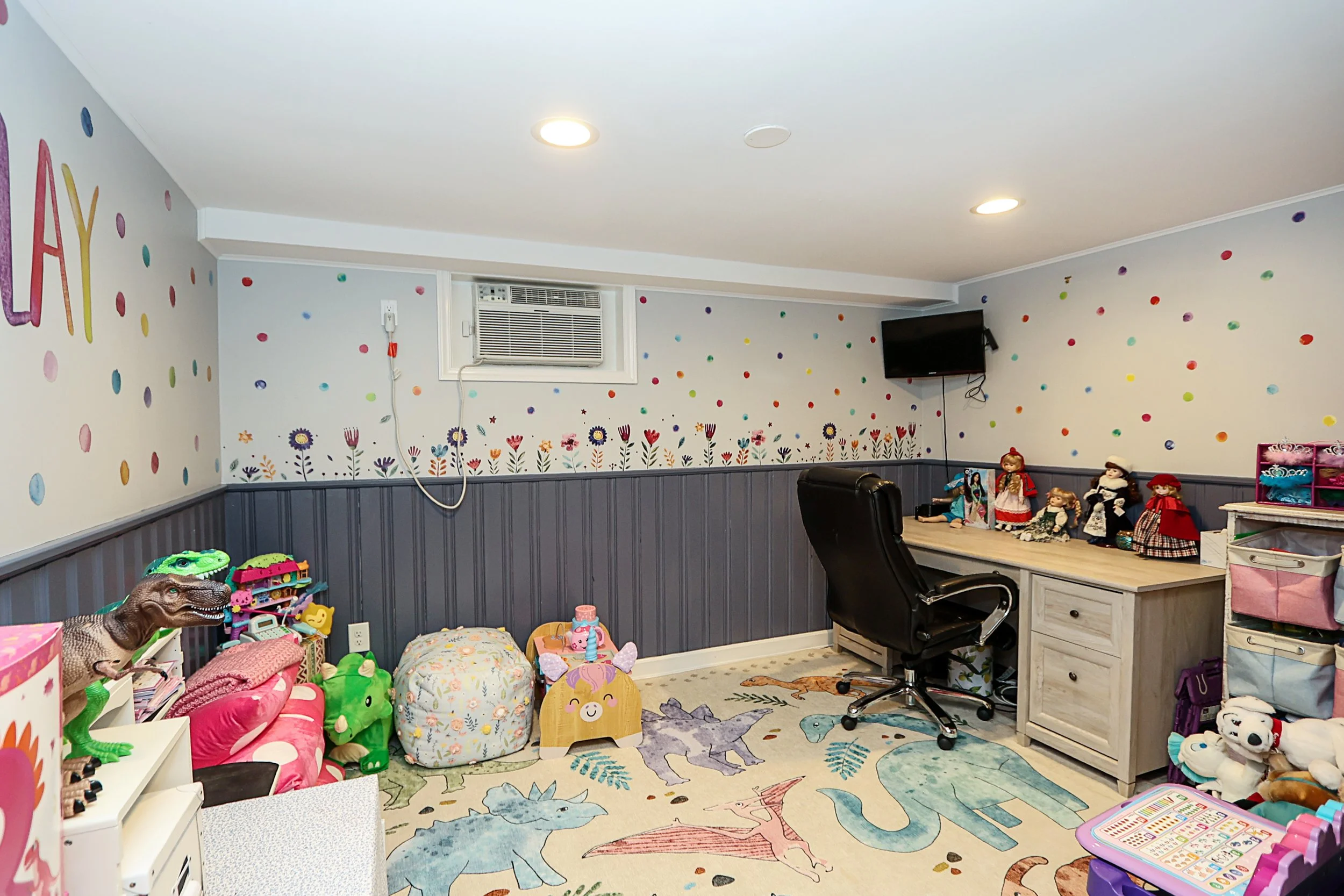 15 Hemlock St, Merrick 35.JPG