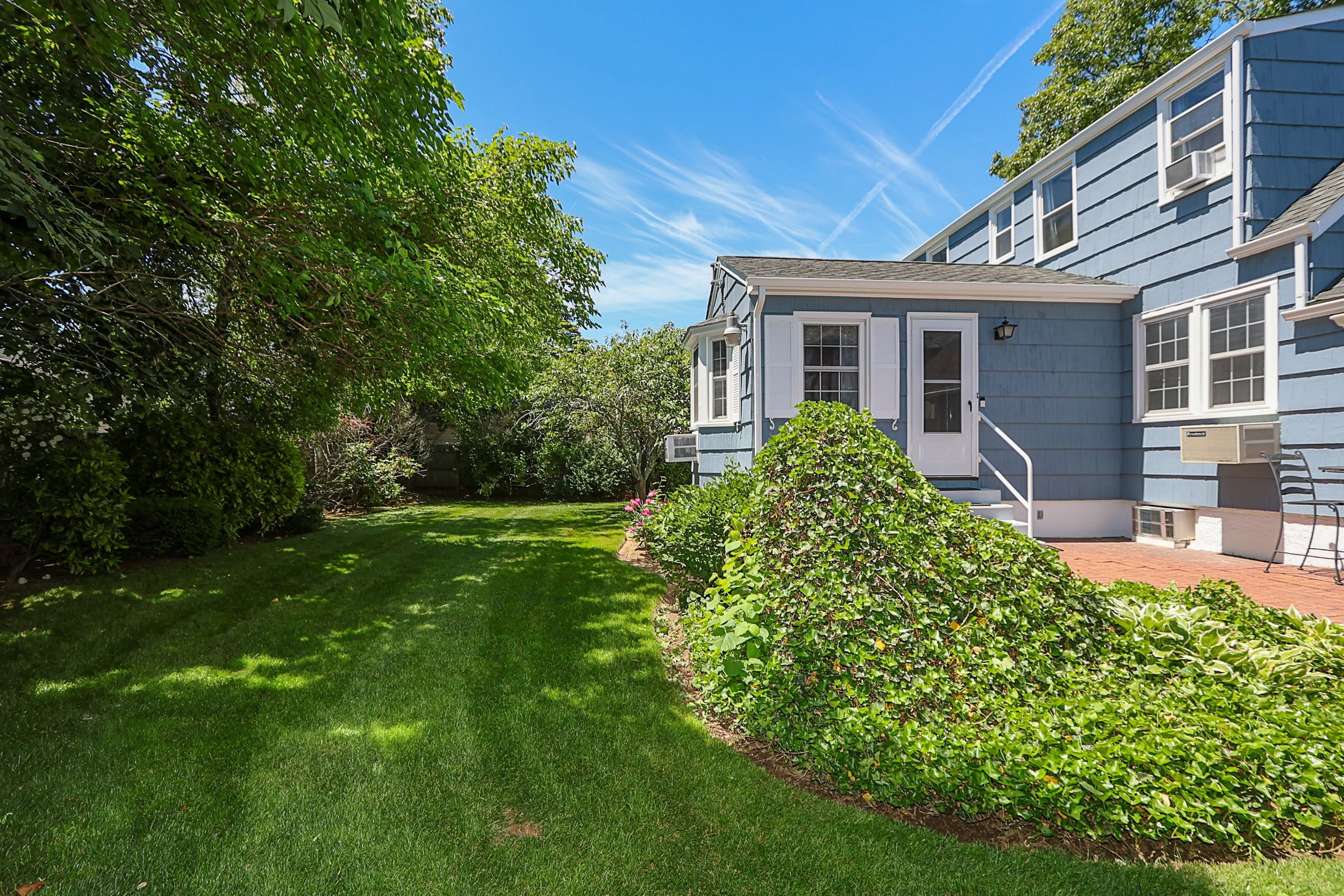 15 Hemlock St, Merrick 41.JPG