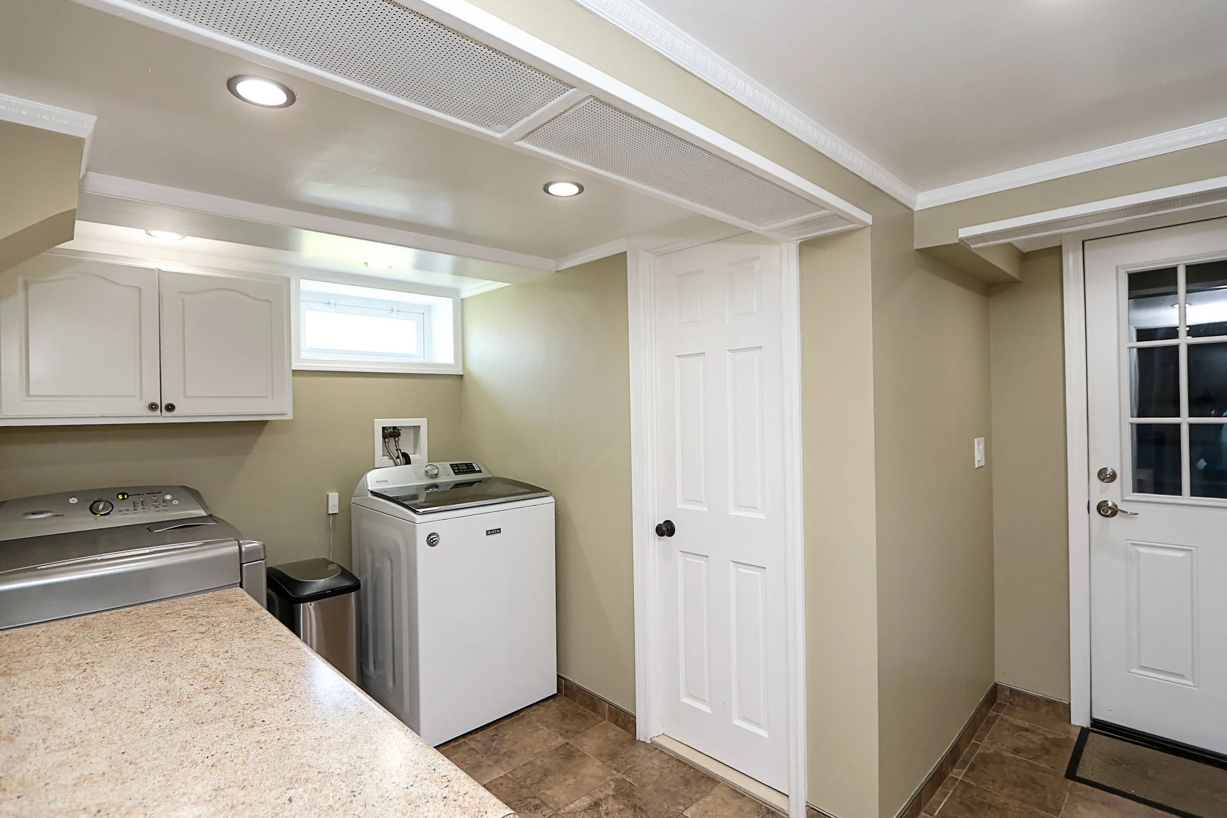95-20 239th St, Floral Park 32.JPG
