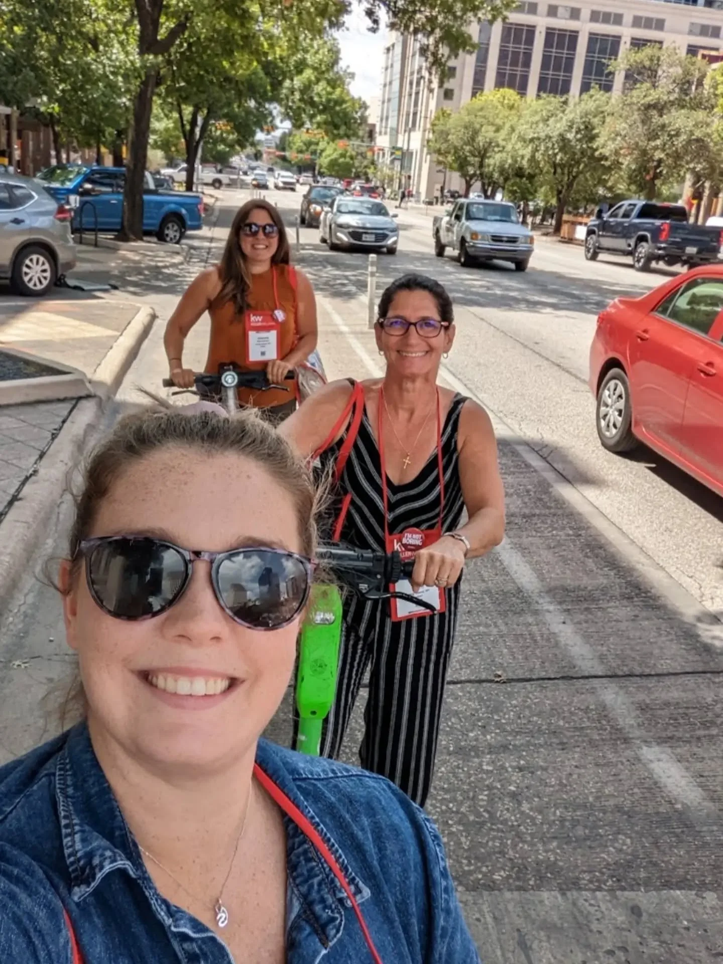 A fun little flashback of us this day four years ago (🤯) just driving our scooters around in Austin 😂 Thankfully, we all made it out in one piece! 

#KellerWilliams #megacamp #theginapadroteam