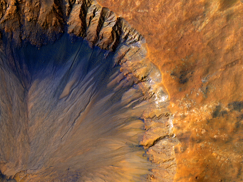 crater1000x750.jpg