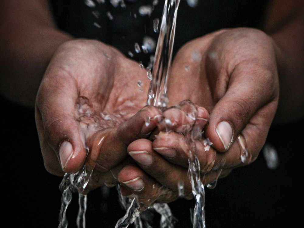 handsWater1000x750.jpg