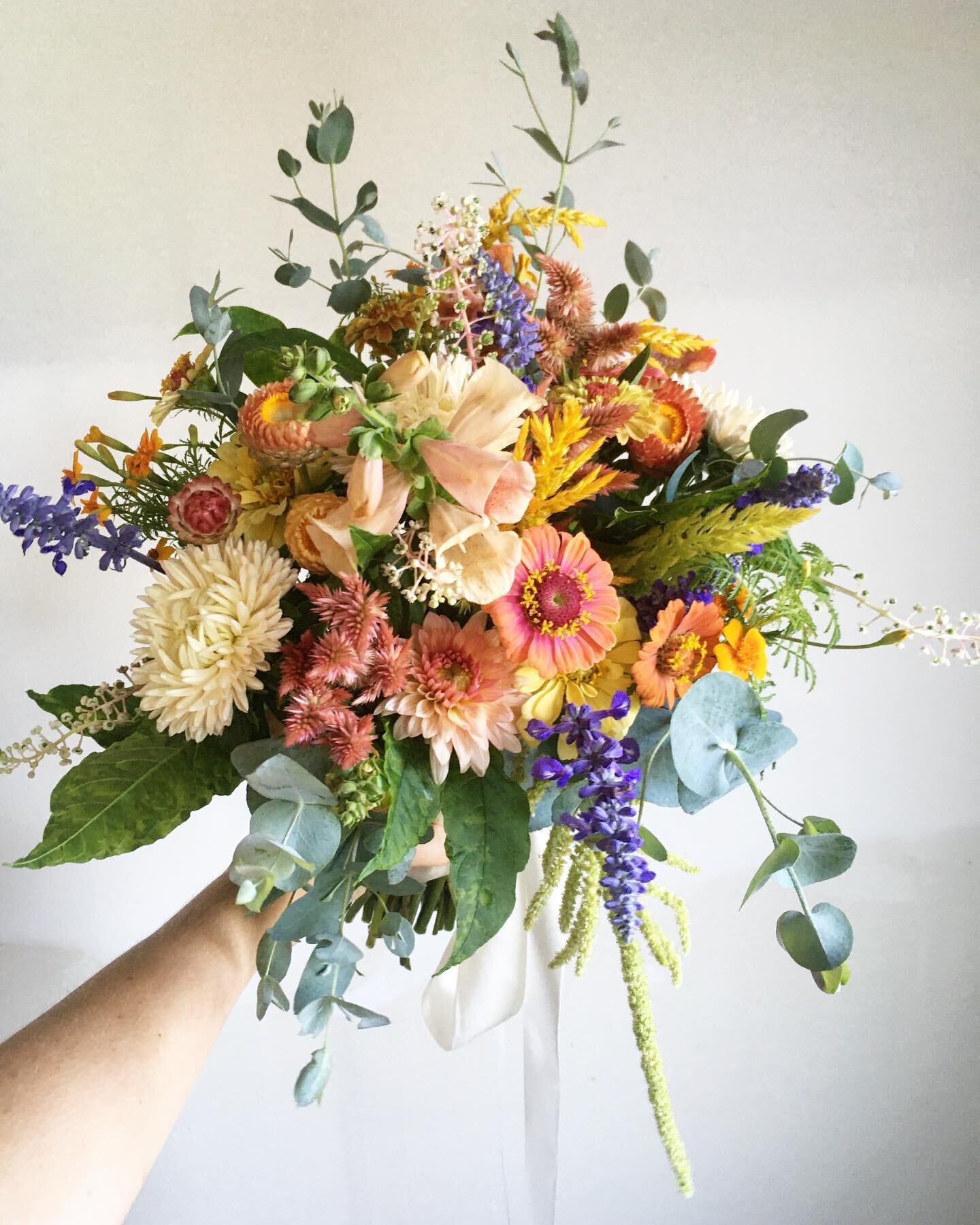 A La Carte Wildflower — Mum's Weddings