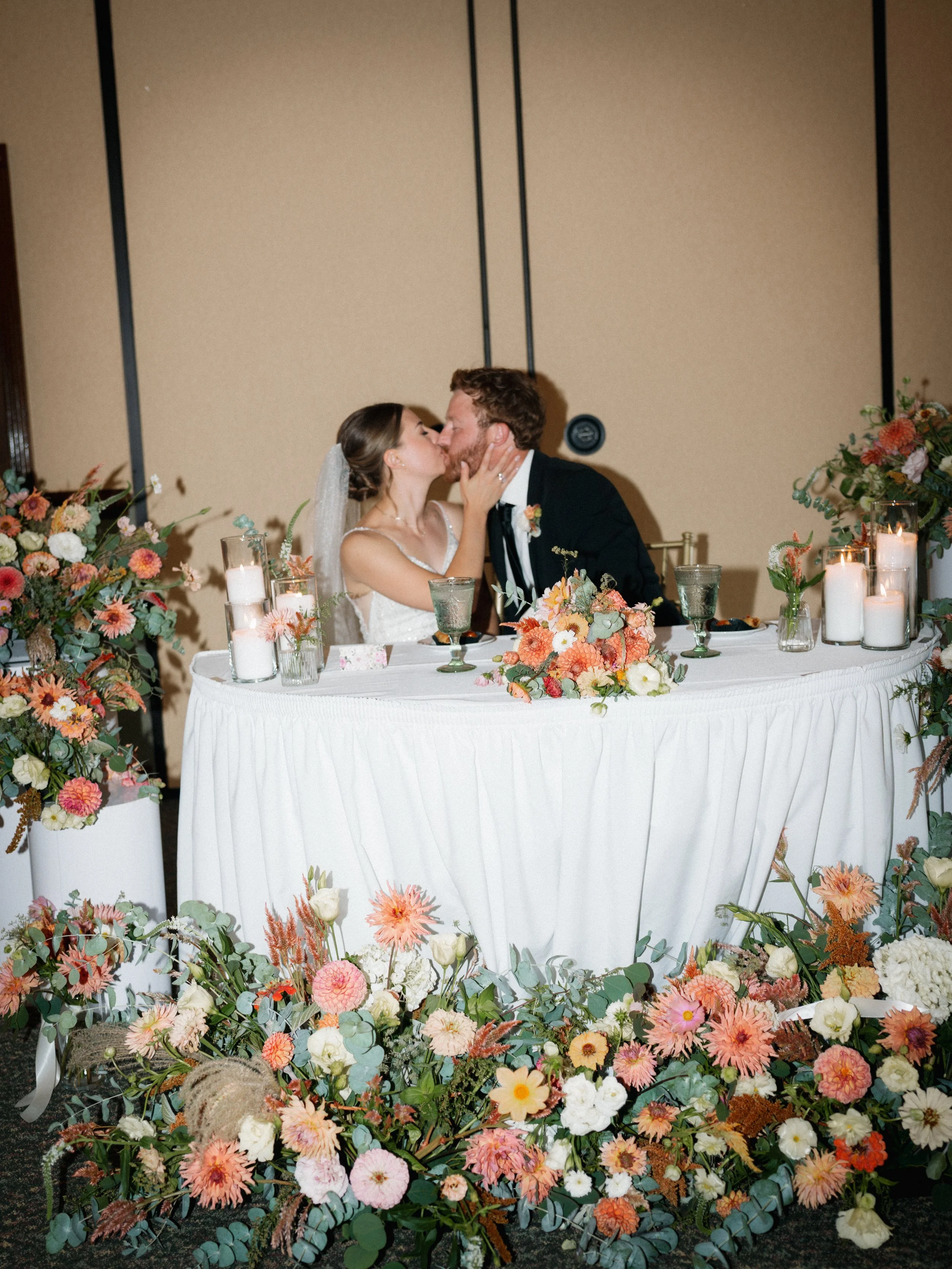  Lindsay Lee Photography 