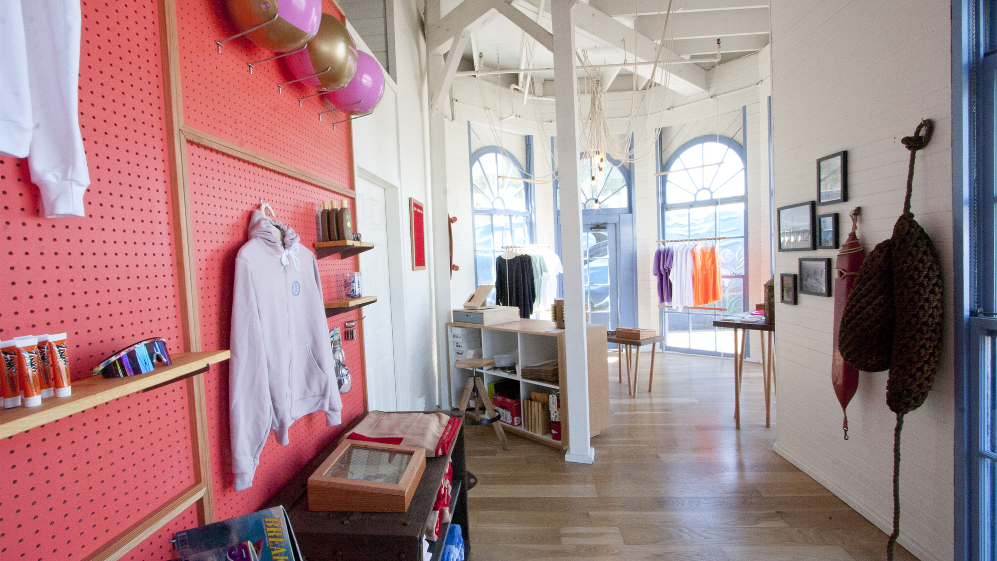 Contemporary store fixtures