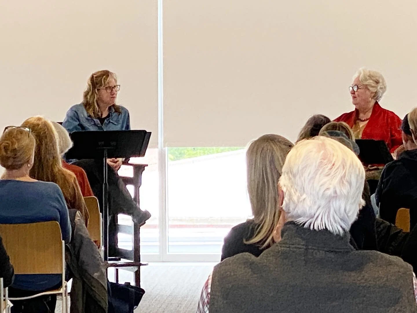 Dale Raoul and Anna Stone have taken the stage! The final First Reads has begun and it&rsquo;s a fantastic audience! Thank you to everyone who came out for First Reads and made it a huge success! 

@missoulapubliclibrary @dale.raoul.9 #theroommate #j