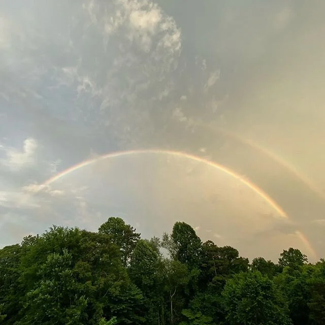 Gentle reminders this evening. It&rsquo;s the littlest things that can make the greatest impact. 
#summerrain #rainbow #doublerainbow #summernights #summer2020 #simplereminders #promisesofgod #signs  #knoxvillenights #knoxville #knoxvilletn #knoxvill