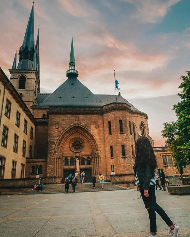 Notre-Dame Cathedral is the only cathedral in Luxembourg.👀
- -
This magnificent Gothic structure was constructed between 1613 and 1621. It holds the royal family vault and the huge sarcophagus of Count of Luxembourg John I of Bohemia ("John the
