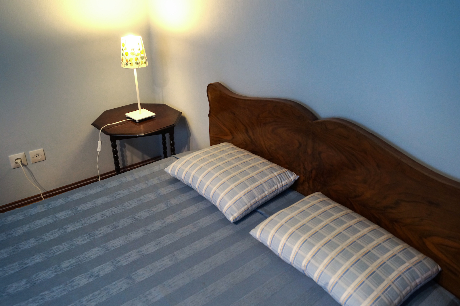 nymfaio-villa-arcturia-blue-bedroom-6.jpg