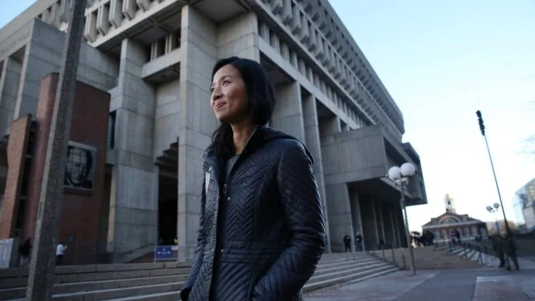 Low-Threshold Housing