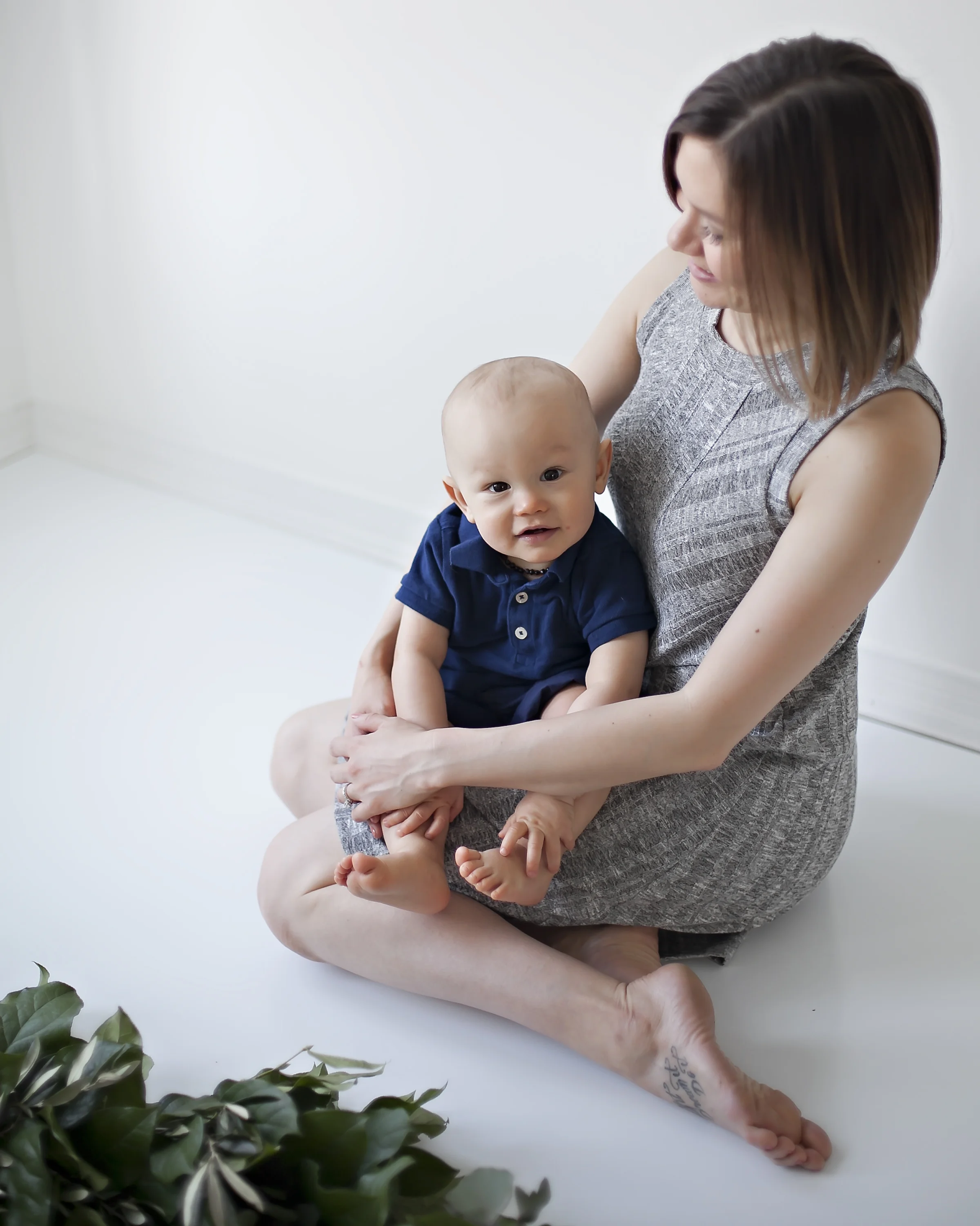 Petra_King_Photography_BabyBoy_Florals_Photographer.jpg