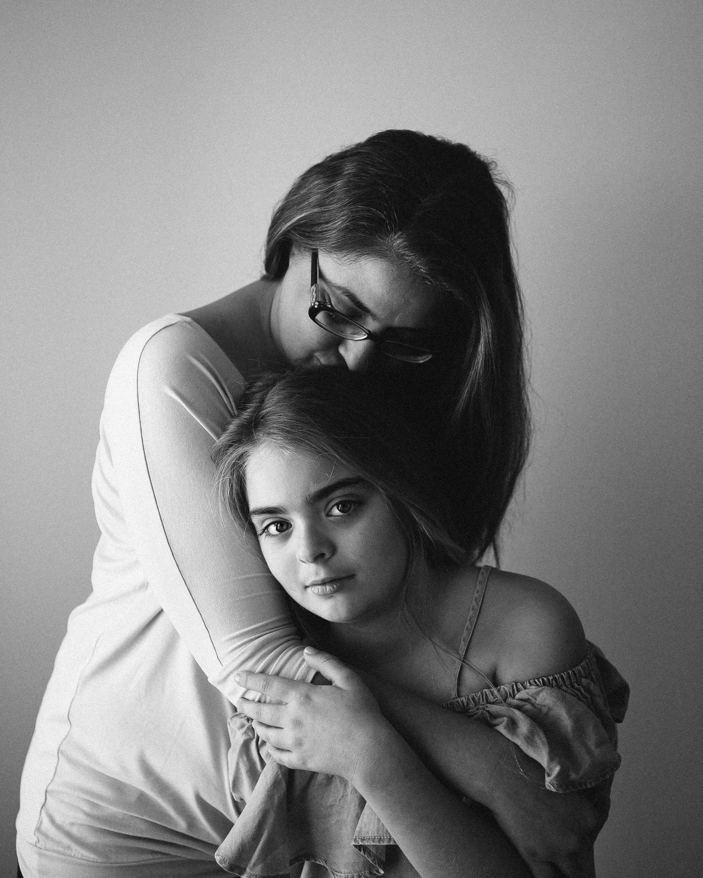 Motherhood Portraits: Mom and girls