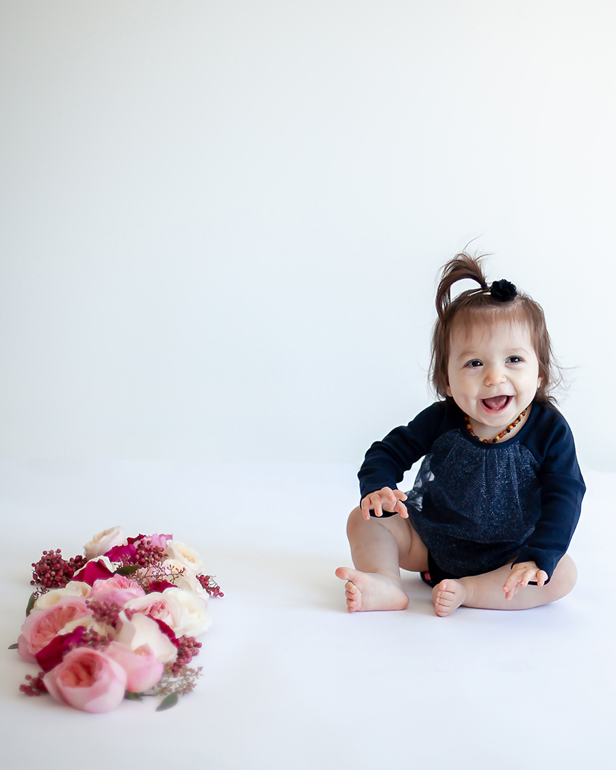Whitby_Toronto_Floral_Baby_Girl_Petra_King_Photography