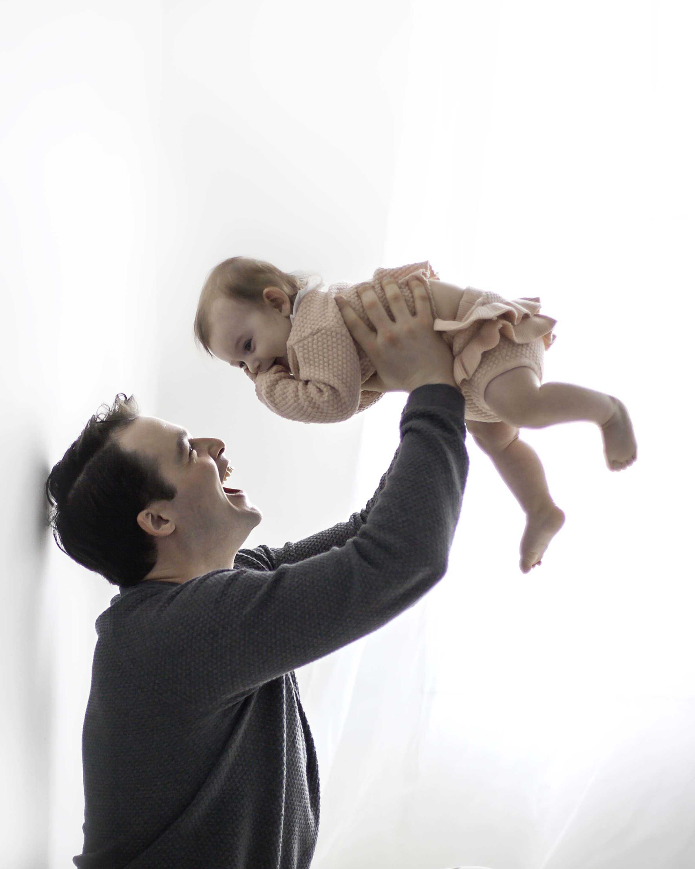 DurhamRegion_Oshawa_Toronto_Fatherhood_Dad_Baby_Photography_Studio_Petra_King_Photography