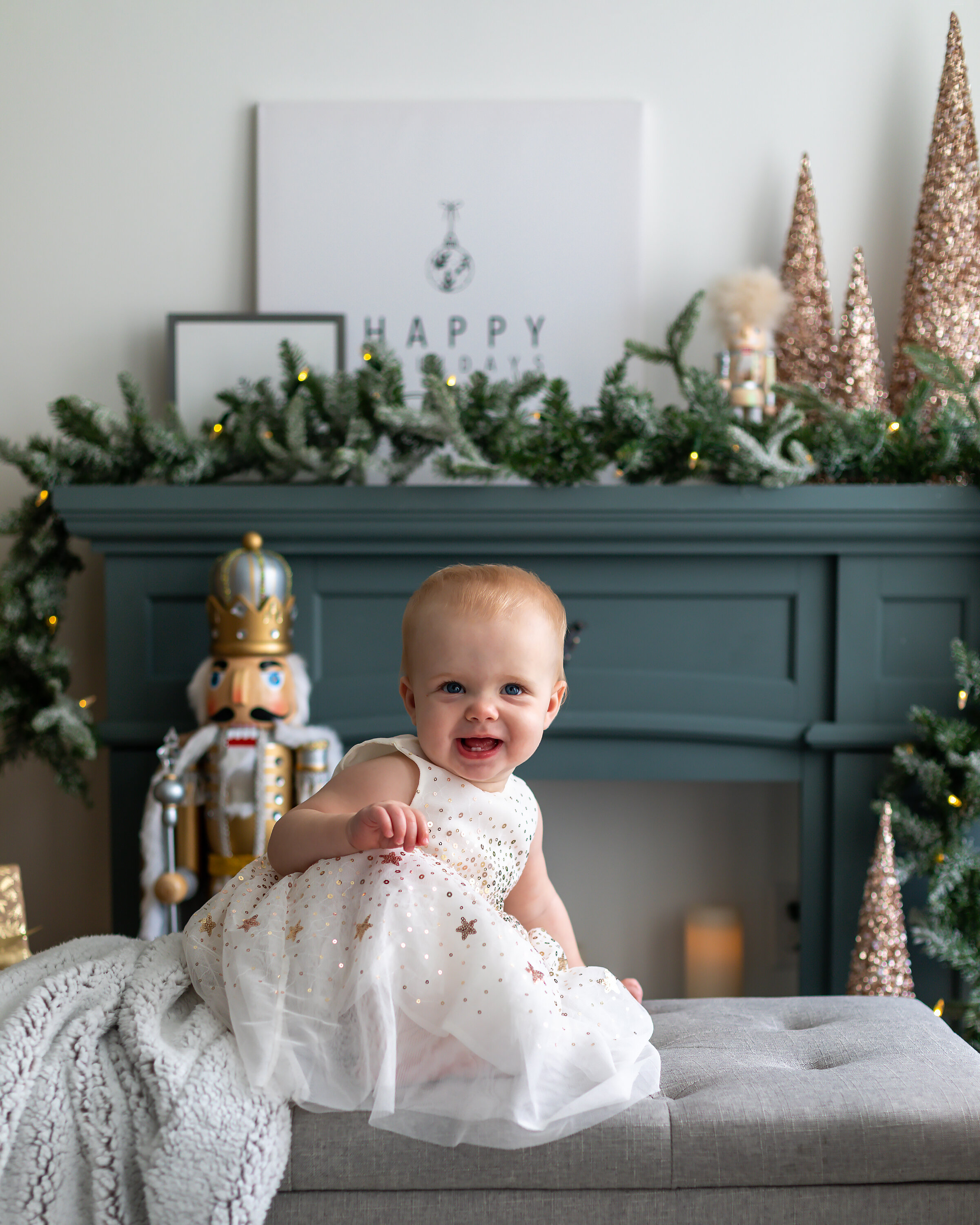 BowmanvilleBabyChristmasPhotographer_PKP