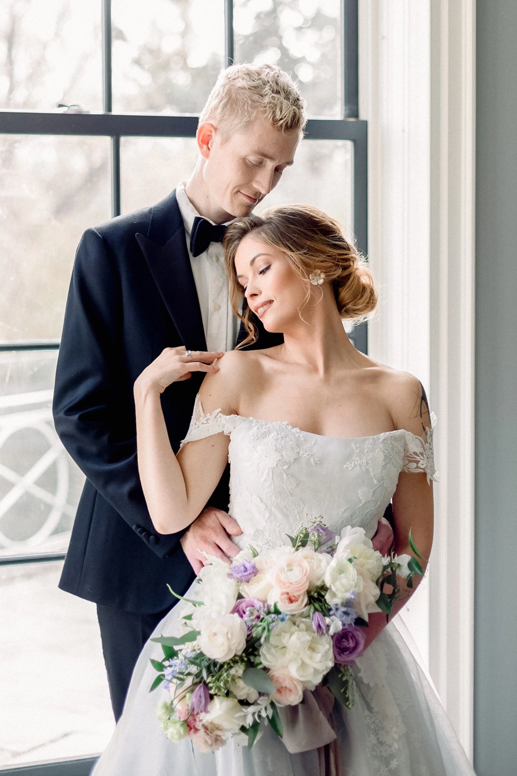 MississaugaWeddingDayCouplePhotographer