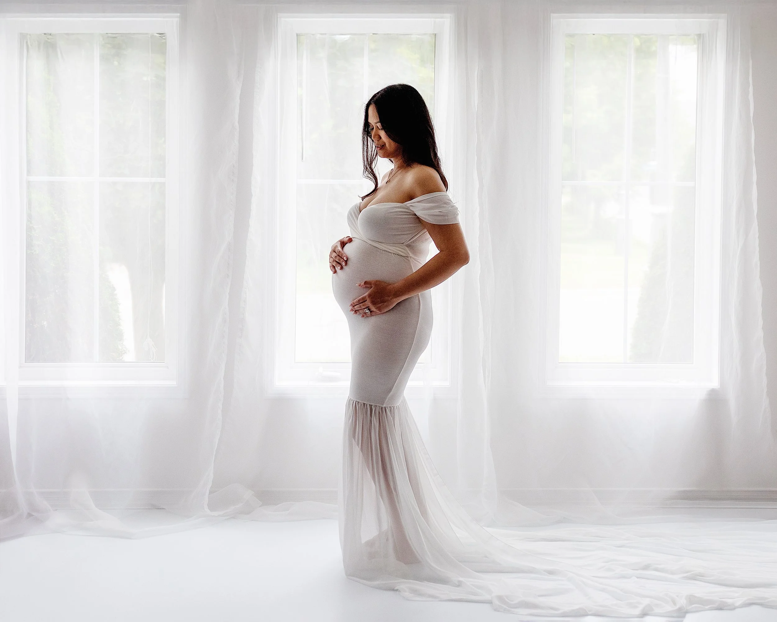 Maternity photography Oshawa white dress studio