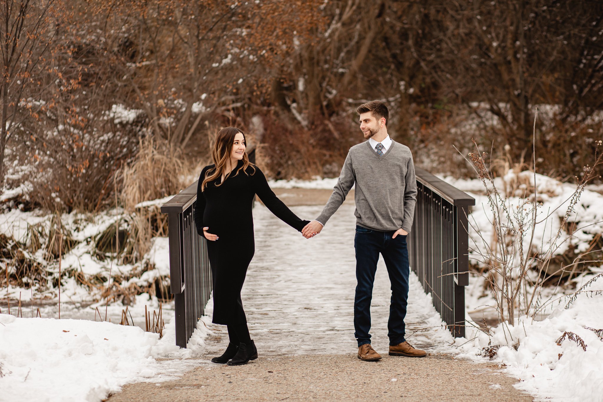 Snowy Maternity Shoot-11.jpg