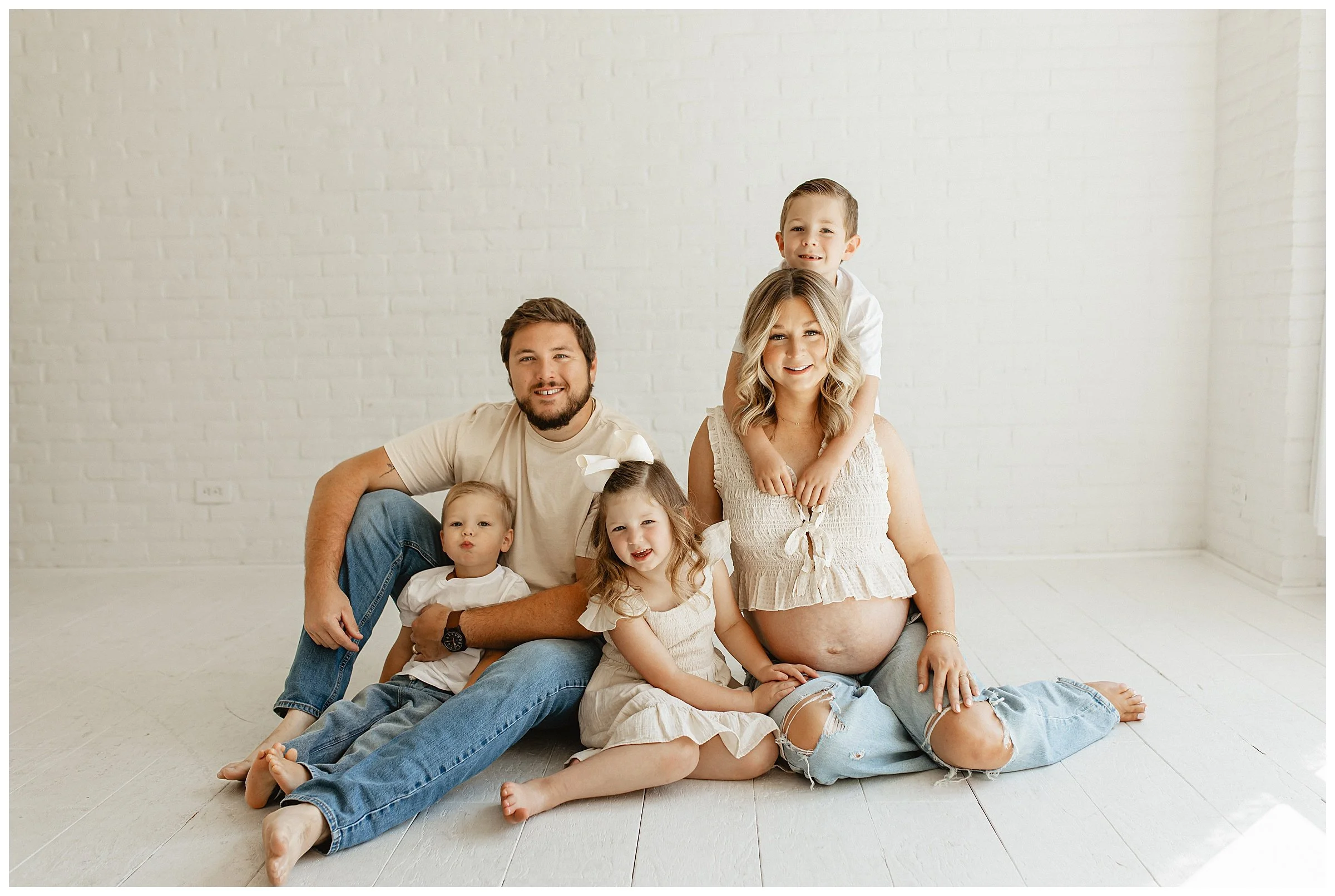 Boise Studio Maternity Photography_0004.jpg