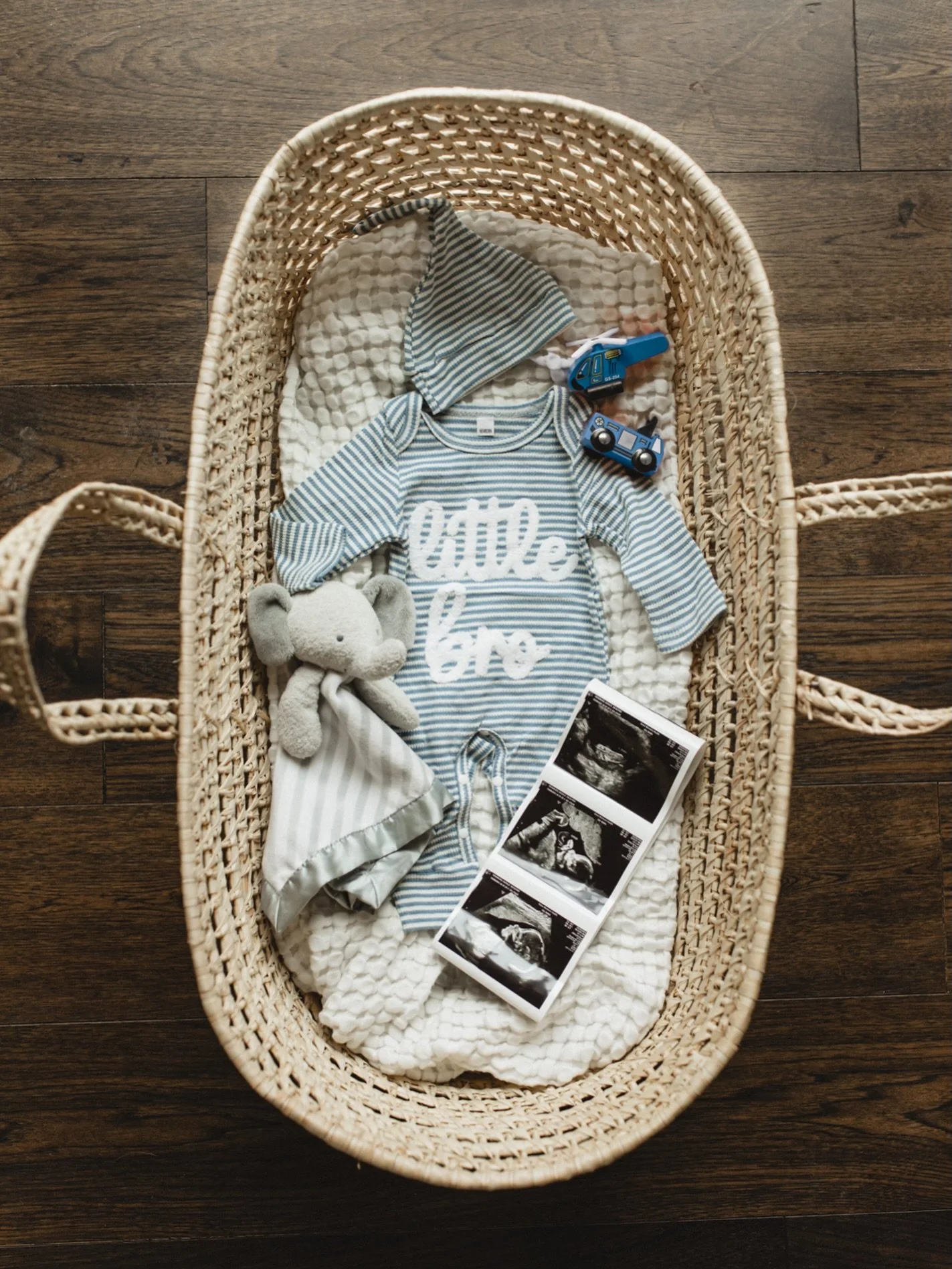 We are over halfway to meeting our baby and found out a few weeks ago that we are having another baby boy 💙! So we will have boy 👦🏼, boy 👦🏼, girl 👧🏼, boy 👶🏼. I am excited to do all the boy things again and my daughter is going to have a lot 