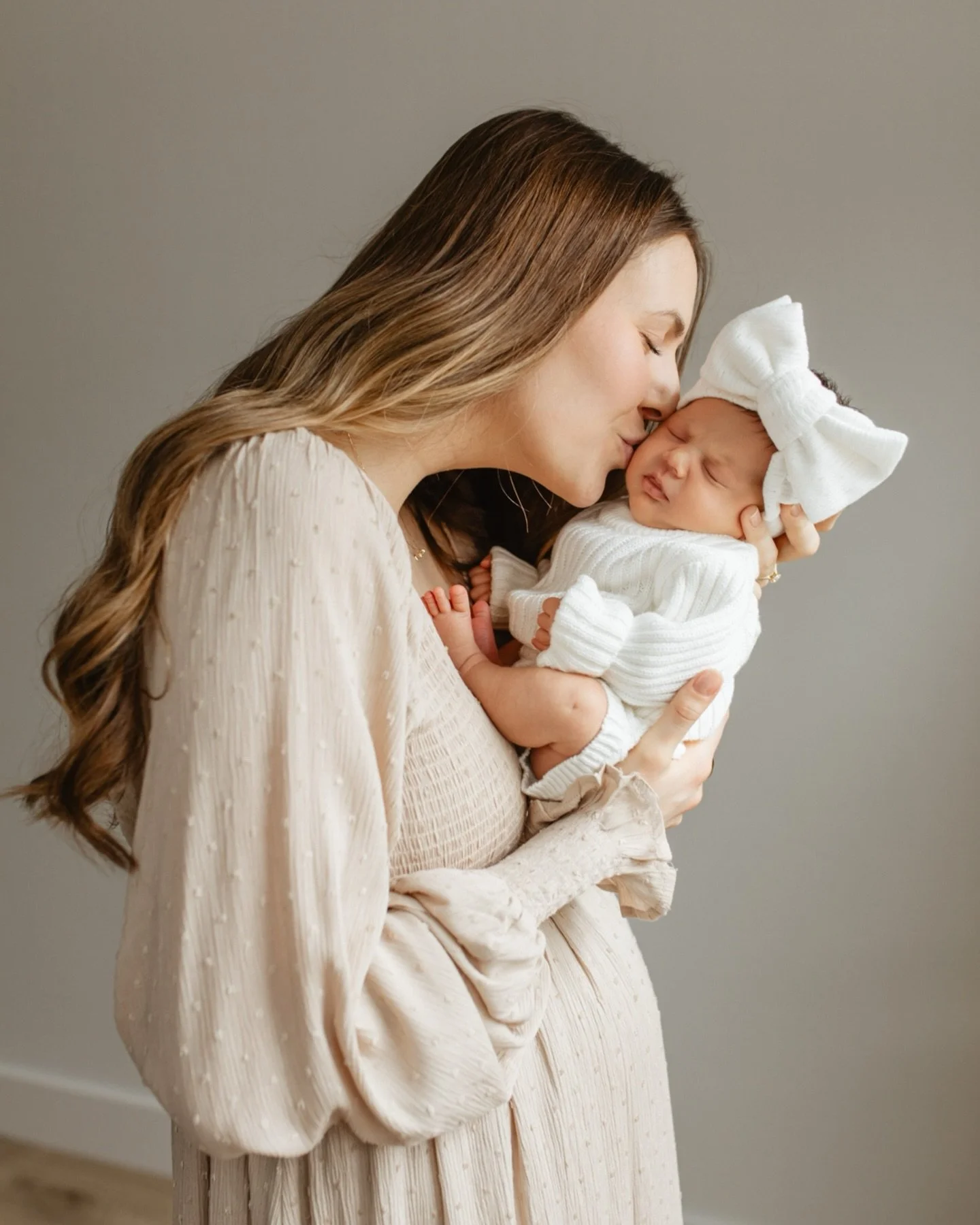 Winter has been full of newborn and maternity shoots and I&rsquo;m not mad about it one bit! Seeing so many adorable babies has me so excited to meet my own baby in just a couple of months! This was such a sweet one!