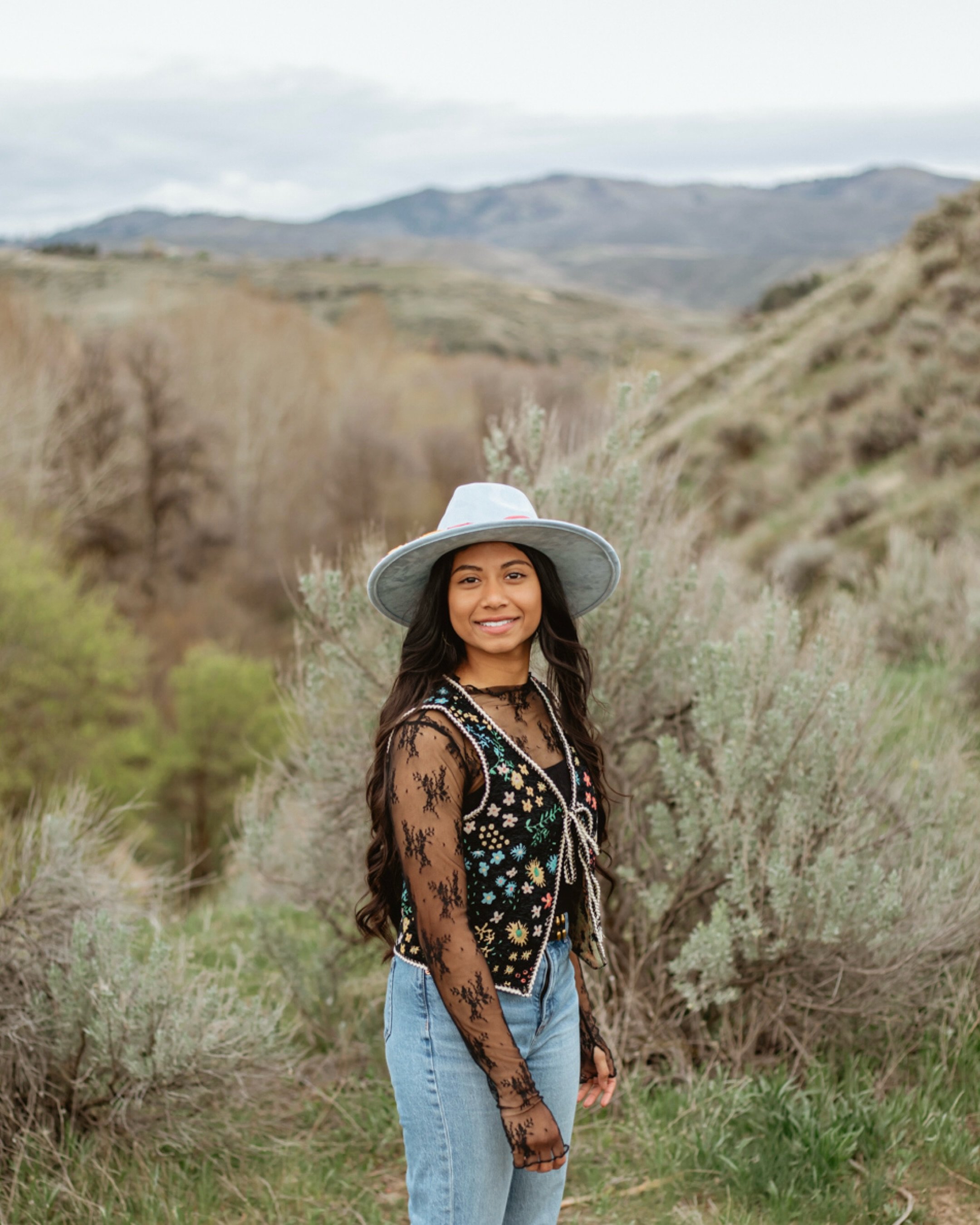 Congrats to all the 2026 seniors! It&rsquo;s been a joy for us to capture senior portraits throughout the year. Now booking for 2027 seniors! Summer is a great time to get your senior portraits done when the weather is warm and you&rsquo;ve got that 