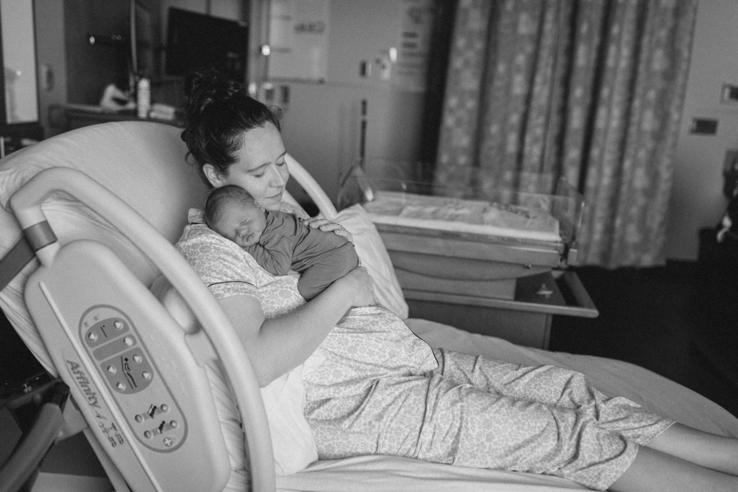 Navigating Postpartum Life: 8 Must-Know Tips from Your Boise Newborn Photographer and Mom of Four