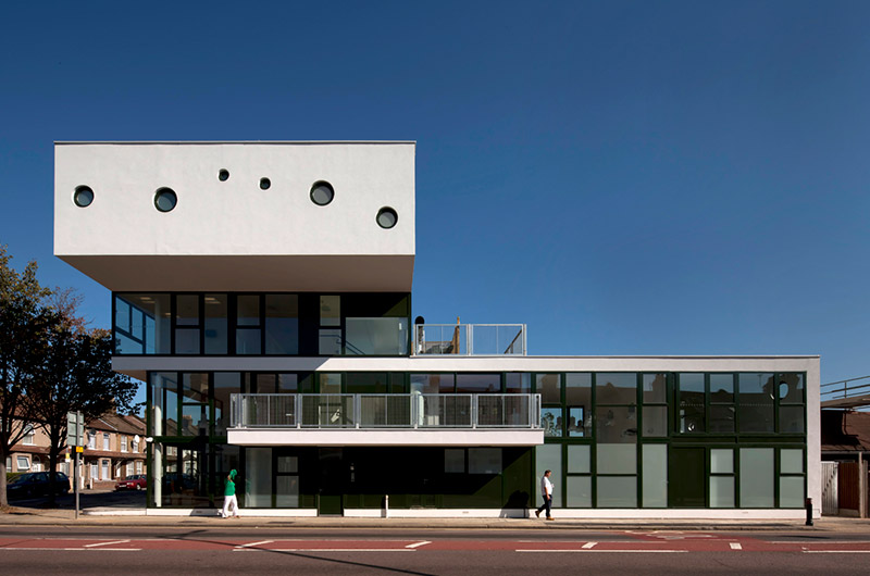 Barker_And_Steels_Redbridge_Welcome_Centre_05.jpg