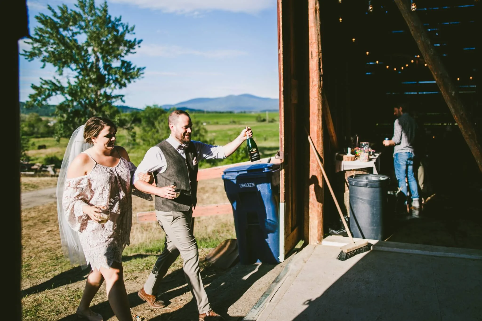 Spokane Barn Wedding (151).jpg