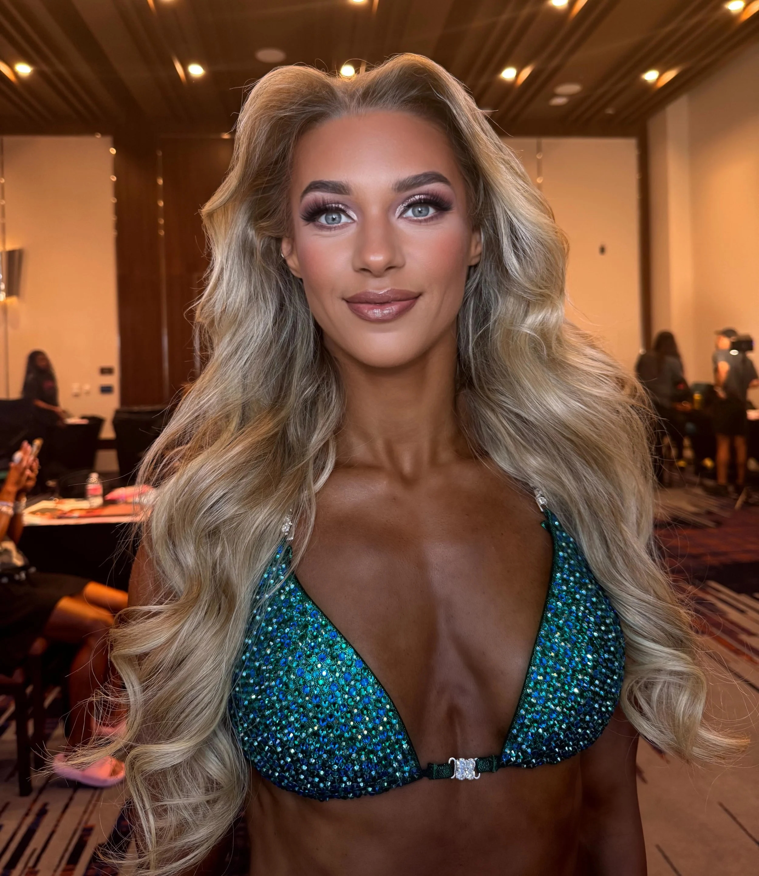 @meg.dginto 💚
Makeup 💄 Amber 
Hair Erica
Bang slayer Marvin 
@wingsofstrength 

Spots are filling fast across multiple cities and weekends. Once a show is booked out, we cannot add additional clients.

✨ AUGUST
8/29 Angel Fashion Show Disney + LA F