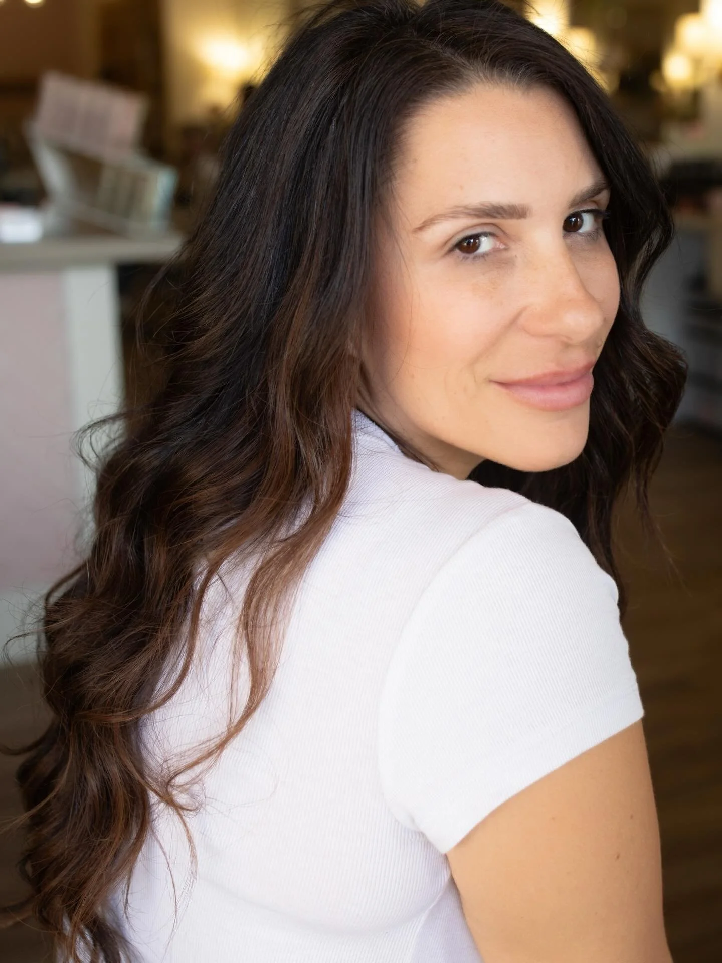 Keep scrolling to see what it&rsquo;s really like getting the after photos :)
@beauty_by_chasmarie did an amazing job installing a full head of k tip extensions. 

we are so excited to tell you more about this extension method. 

What do you want to 