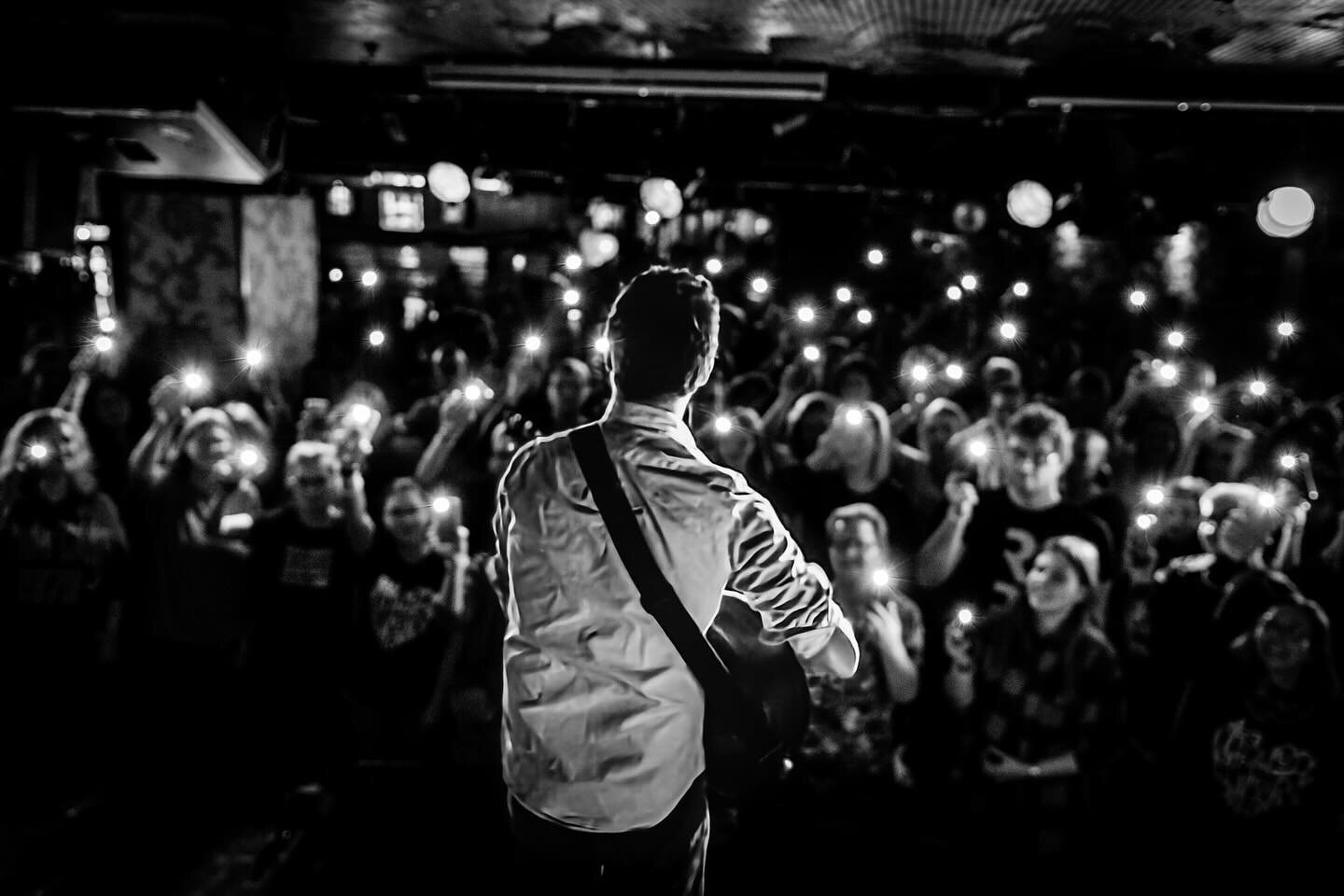 Frankfurt - What an incredible way to end this tour - I can&rsquo;t thank you enough for packing these rooms for the last two weeks and singing at the top of your lungs with me ❤️

📷 @b.scholz.photography 

#concert #tour #deutschland #ontour #photo