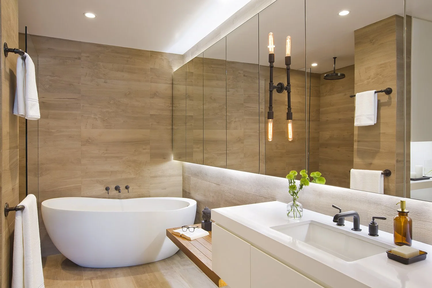 Zen retreat bath by SUBU Design Architecture