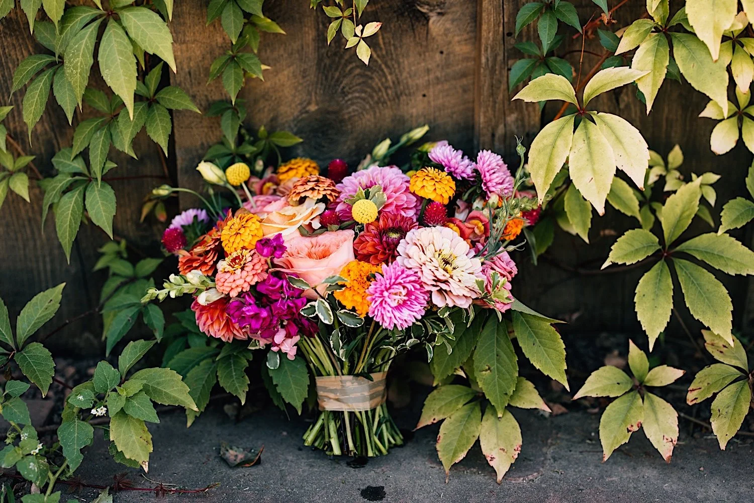 009_colorful-wedding-flowers-by-plume-and-furrow-in-denver-colorado.jpg