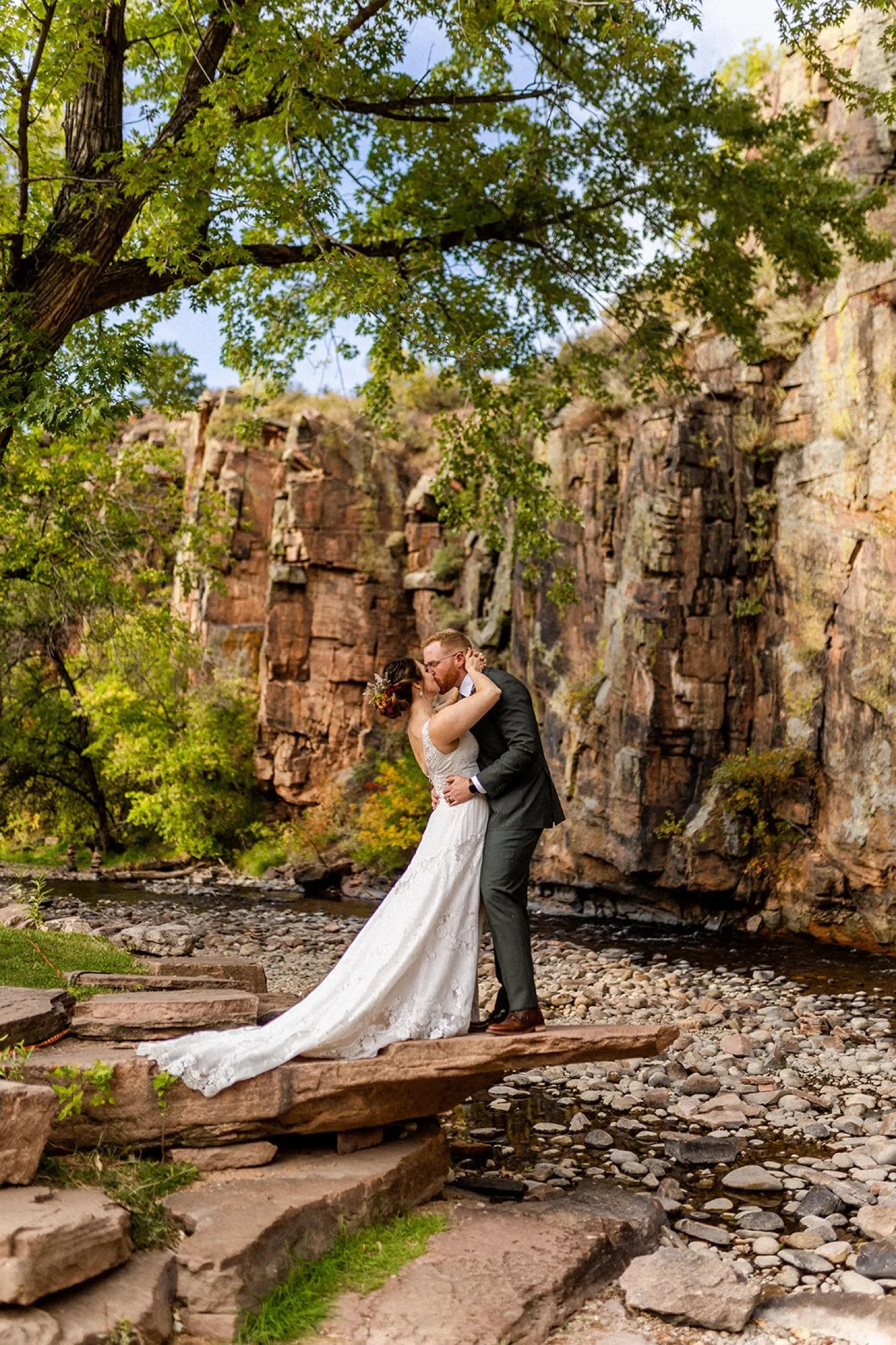 097_alchemycreative.net-planetblugrasswedding-kaceynik-1030.webp