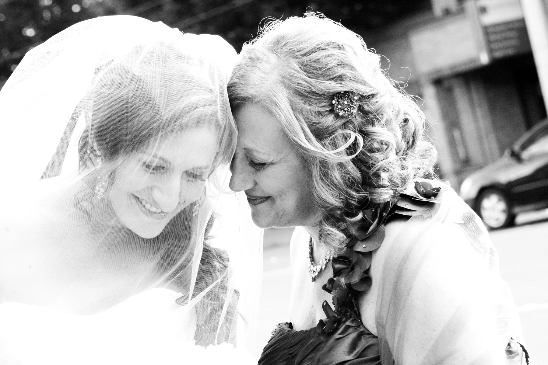 seattle-tacoma-Candid-reception-wedding-photography-by-tasha-owen-12.jpg