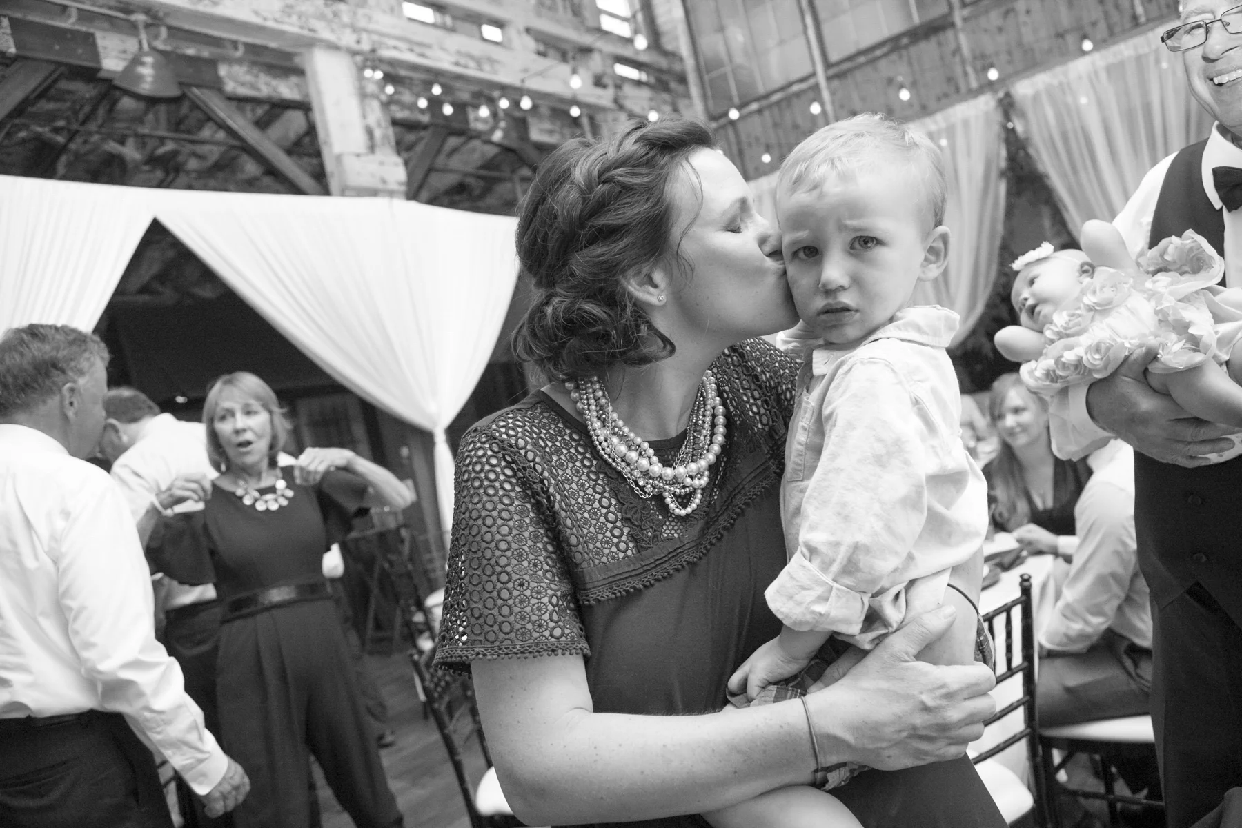 seattle-tacoma-Candid-reception-wedding-photography-by-tasha-owen-44.jpg