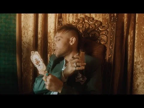 Blake Banks - "Gold" (Music Video)