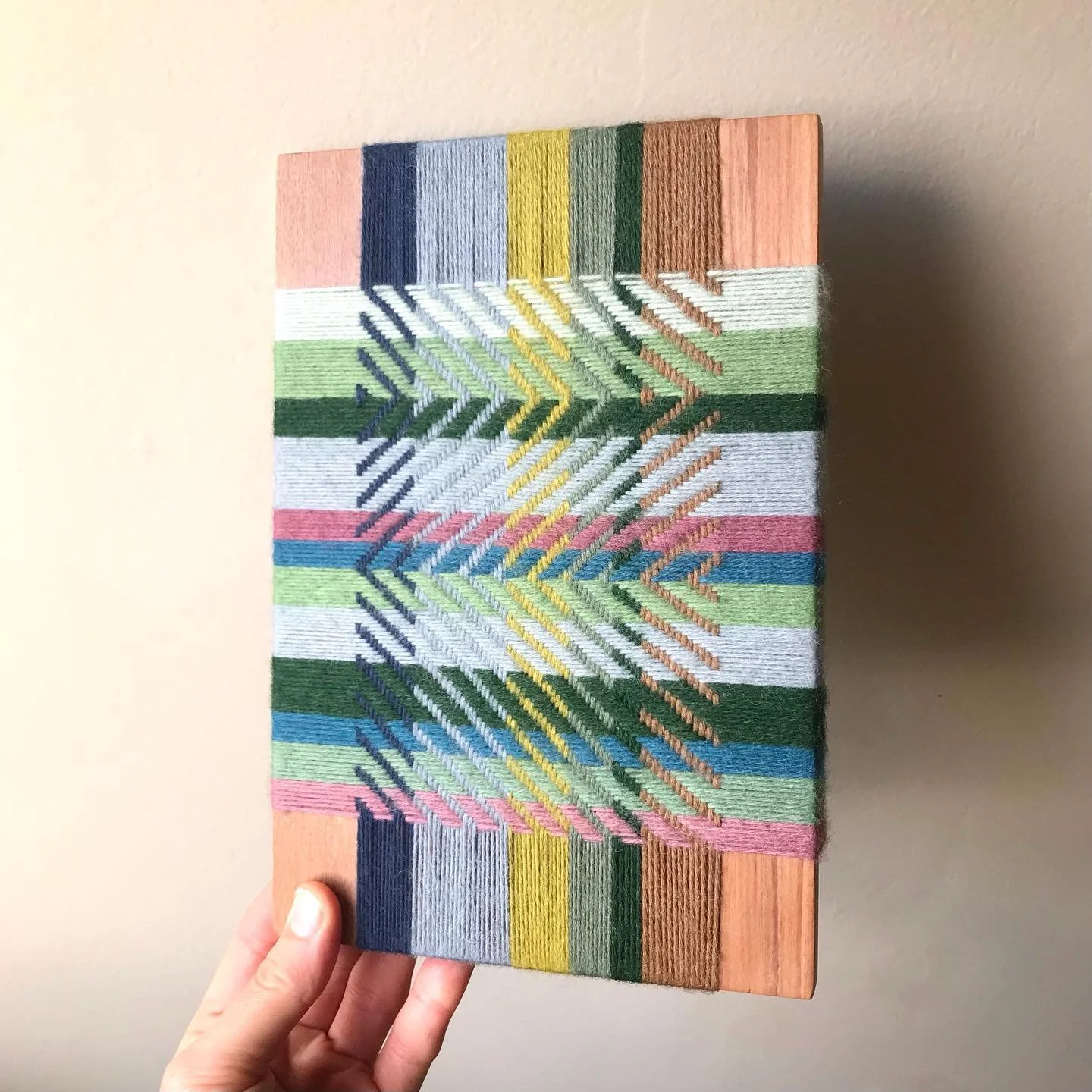 I&rsquo;ve finally finished the weaving inspired by reading Magnolia 木蘭 by Nina Mingya Powles. 

I ended up restarting the weaving as the colours I initially chose weren&rsquo;t luminous enough for me for these wonderful poems. Jade is mentioned a 