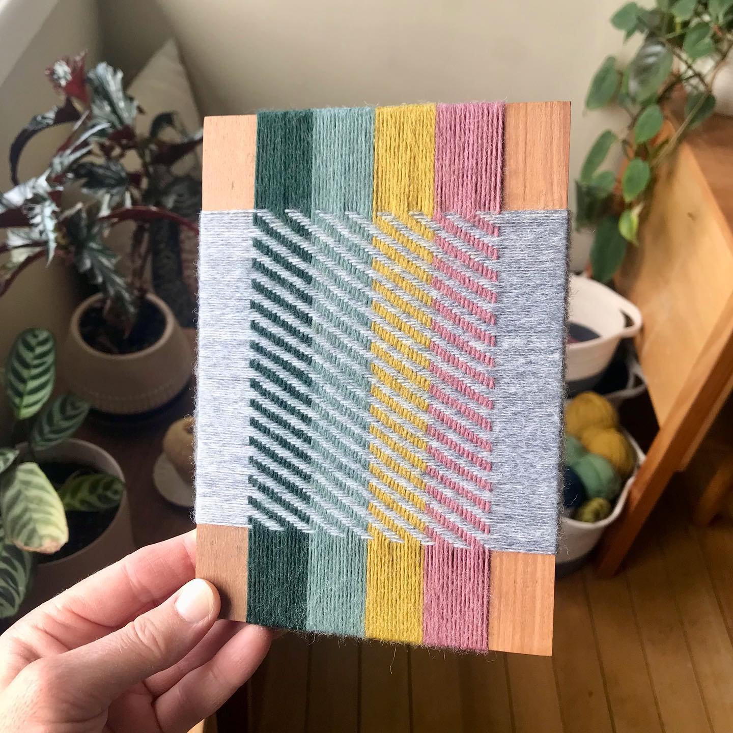 SOLD ✨ &ldquo;September Rain&rdquo;, 12.5cm x 17.5cm, wool and reclaimed rimu. $60 plus postage. DM if you&rsquo;re interested ✨ All profits will go to an Aotearoa women&rsquo;s charity.

Finally finished this weaving after the school holidays. I w
