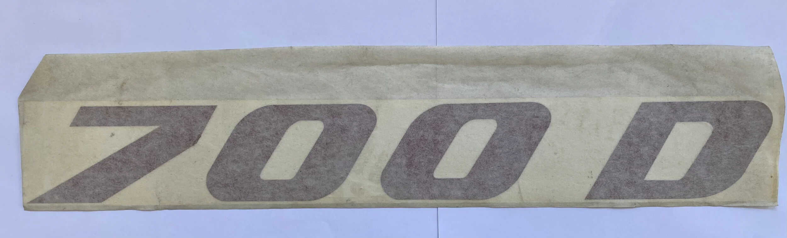 700D. Rød.jpg