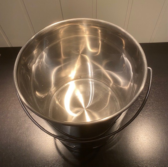 Bøtte syrefast.1.jpg