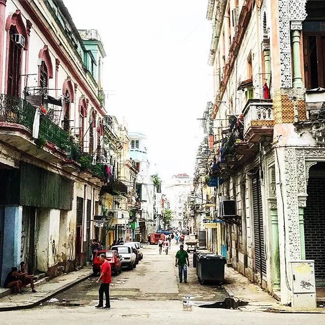 Releasing a 3 piece travel review of Cuba (Havana &amp; Vinales) with tips in the blog! ✈️ Check the blog tomorrow for part 2 😎 See link in bio! ☝🏼☝🏼☝🏼
&bull;
https://www.therestlessaccountant.com/homepage/2019/3/2/cuba-and-havana
&bull;
&bull;
&