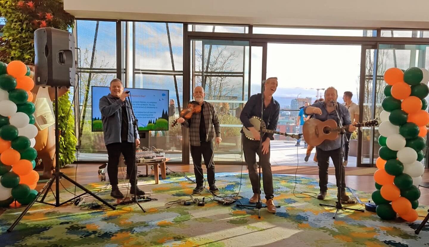 @thedixiemicks getting #stpatricks #celebrations up and running today in Dublin City #salesforce HQ ☘️