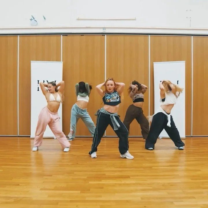 Here some talents from our Jazzfunk Intensive 😍💥🔥 Loved the energy and support in the room, it was so much fun dancing with you all 👯&zwj;♀️ The link with more groups and videos is coming the next days into our story 📼 For now show some love to 