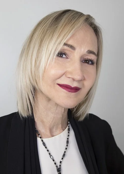 Dianne+Portrait+2.jpg