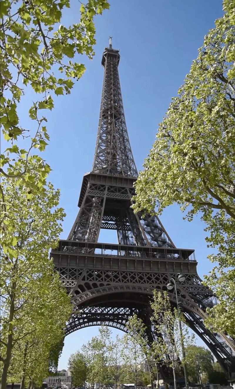 CINEMAGRAPH-PARIJS-EIFELTOREN 1.gif
